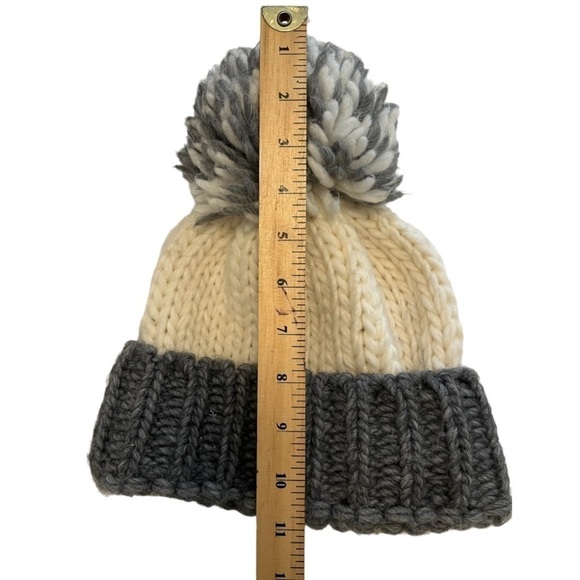 Helene Berman London Knitted Hat with Gorgeous, Large Pom-Pom. - Picture 5 of 8